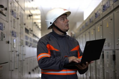 investitie de 135 milioane lei in digitalizarea retelei de distributie a energiei electrice 69201223c55f3