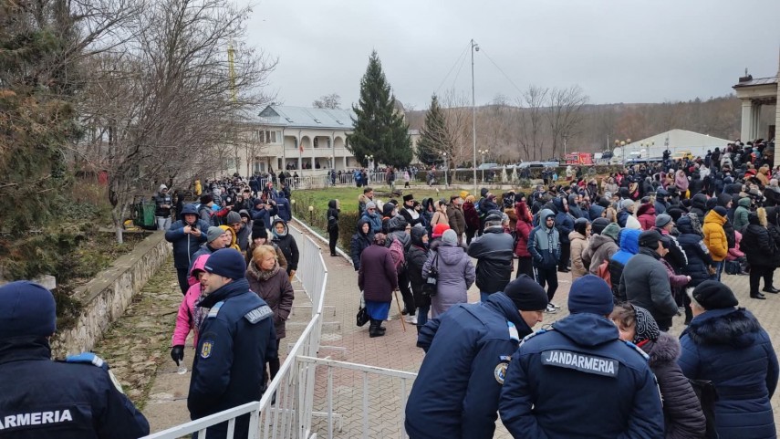 jandarmeria anunta schimbarea parcarii la pestera sf apostol andrei din cauza conditiilor meteo 692ad2cbadbe6