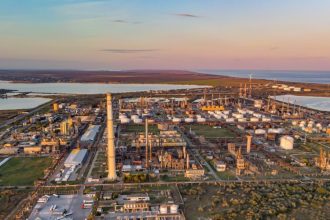 kazmunaygas trage un semnal de alarma fiscalitatea excesiva pune in pericol continuitatea activitatii rafinariilor petromidia si vega 690b12525fac9