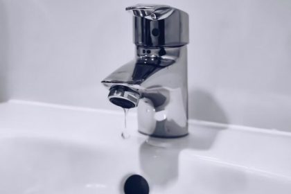 mai multe localitati raman fara apa potabila din cauza turbiditatii ridicate din barajul paltinu 692ae4667ca64