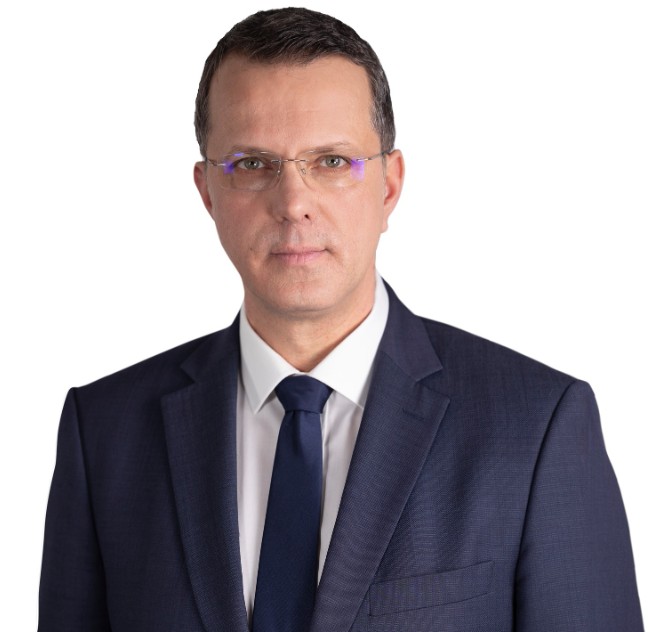 ministrul apararii ionut mosteanu si a publicat diploma de licenta dupa controversele privind cv ul sau o greseala care ma jeneaza 6928ac0780ea5