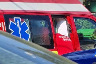 o masina s a rasturnat in zona hotelului dobrogea din constanta 69296215eb2be