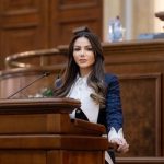 o senatoare pot a fost luata la bataie de sotia barbatului pe care il vizita intr un apartament din capitala 692068fc8e214