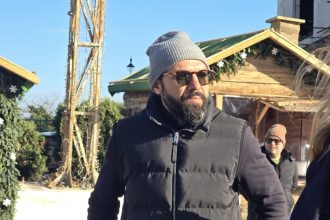 organizatorul targului de craciun din piata ovidiu dupa o noua controversa a fost un spectacol sustinut de persoane cu dizabilitati 692bb4cf3c827