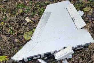 panica in judetul vaslui dupa ce o drona a cazut in curtea unui localnic din puiesti 6925952625e59