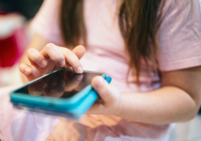 parchetul european cere o varsta minima de 16 ani pentru accesul la retelele sociale 6927305c83f29