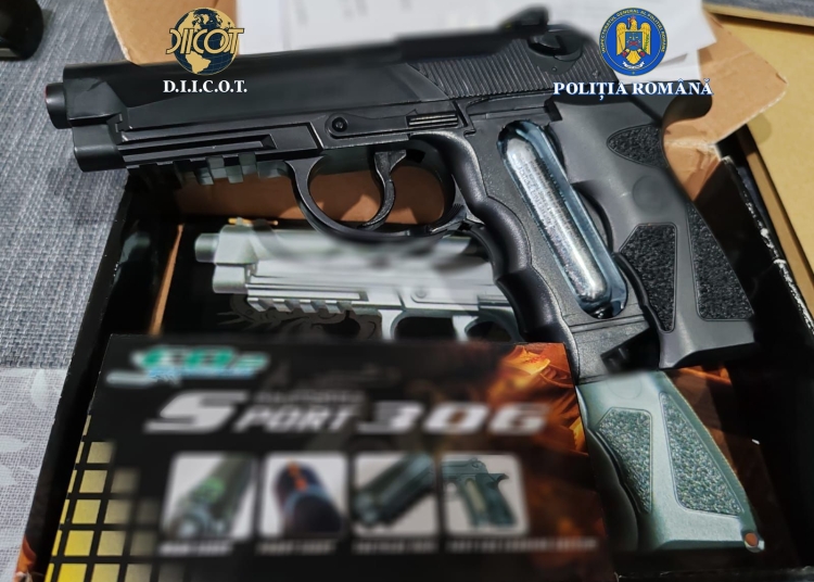 perchezitii in tulcea la indivizi care vindeau un gram de canabis cu 100 de lei 691dc34847093