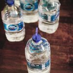 prefectura prahova anunta ca va incepe distribuirea apei imbuteliate catre populatia afectata de problemele de la acumularea paltinu 692c78bcb33d8