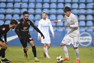 razvan marincean a debutat in prima divizie la 16 ani in meciul cu csikszereda miercurea ciuc 6909a8cf7c656