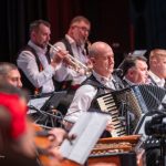 regal dobrogean pe scena centrului multifunctional educativ pentru tineret jean constantin 69159fbb842cd