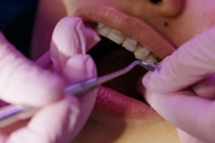 reprezentantii clinicii unde a murit o fetita de 2 ani aduc lamuriri referitoare la avizele detinute 691870ca4bee4