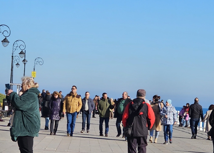 romanii vor putea lega mai multe zile libere la final de an si inceput de 2026 6908e217084e6