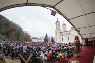 sarbatoarea sfantului andrei la pestera sfantului apostol andrei recomandari pentru pelerini din cauza vremii 692af71f6f043