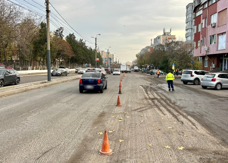 se asfalteaza carosabilul pe strada dezrobirii restrictii de trafic timp de trei zile 691c1c344cf1f