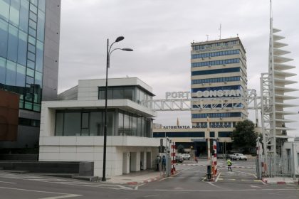 toneta de bilete ct bus de la poarta 1 inchisa temporar incep lucrarile de modernizare 69148c4d55992