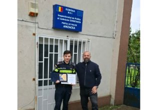 un tanar politist din constanta premiat de sidepol pentru devotament si rezultate remarcabile in activitate 690c8f0dbc937