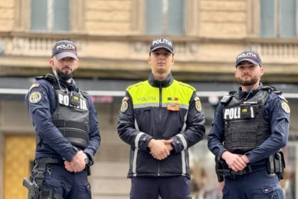 va rugam ajutati ne e in travaliu politistii din bucuresti au sarit in ajutorul unei femei insarcinate 6922e68a97d0b