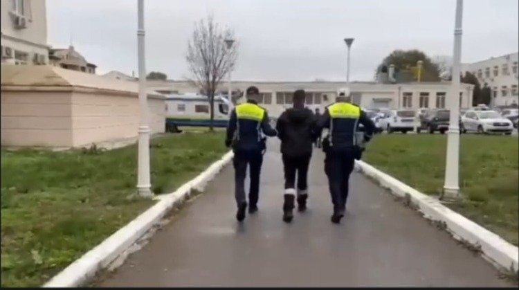 video barbat de 30 de ani retinut la mangalia dupa ce a fost prins beat la volan si fara permis 691d87a222532