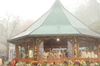 video credinciosi din intreaga tara participa la canonizarea parintelui arsenie boca 69295cfb3ce45