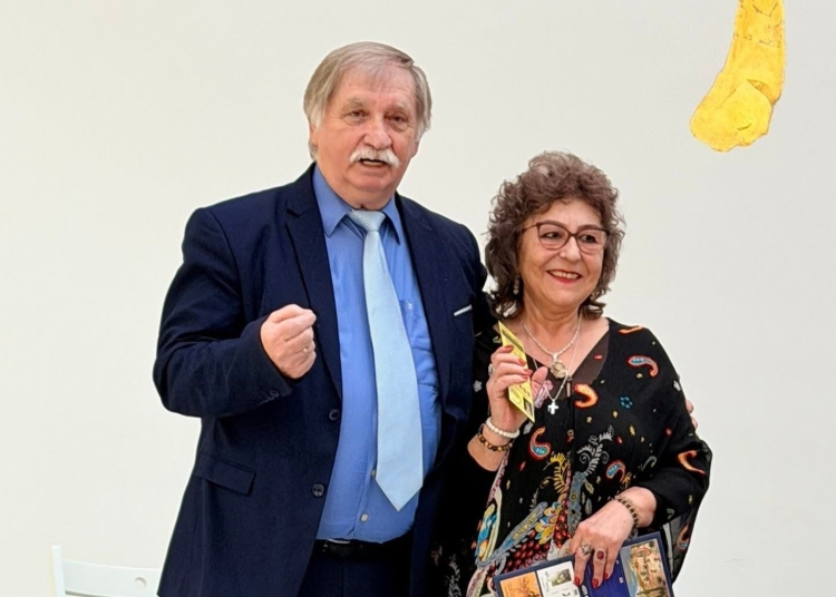 video din navodari la targu mures nastasica popa membra uzpr si promotoare a noii generatii de creatori 69292cc1866ac