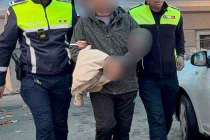 video focuri de arma in judetul constanta individul care nu a oprit la semnalele politistilor a fost incatusat 690c8c7c54475