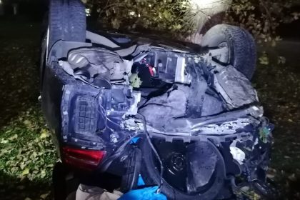 videogalerie foto accident rutier la iesire din constanta spre cumpana o masina s a rasturnat 690aeb8884c1f