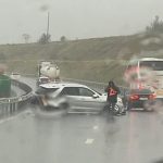 accident pe iesirea de pe a2 catre a4 un autoturism a intrat in parapet 69359108e5b9d