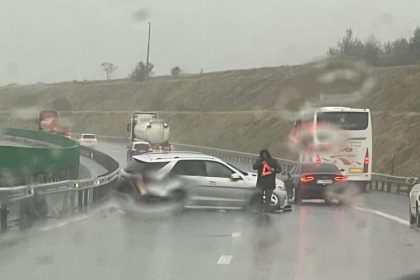 accident pe iesirea de pe a2 catre a4 un autoturism a intrat in parapet 69359108e5b9d