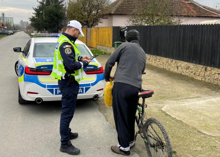 actiune a politistilor in randul biciclistilor la medgidia au fost aplicate amenzi de aproape 8 500 de lei 693d25bece82b