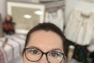 adriana saftoiu noul director al tvr anunta ca i a fost spart contul de whatsapp 694035d2a0b4b