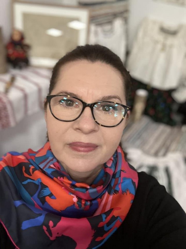 adriana saftoiu noul director al tvr anunta ca i a fost spart contul de whatsapp 694035d2a0b4b