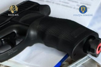 agenti de politie de penitenciar suspectati de trafic de droguri ce acuzatii le se mai aduc suspectilor 69300dbe25e16