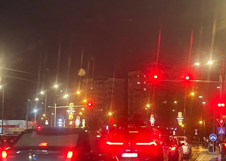 aglomeratie in constanta in preajma sarbatorilor de iarna traficul rutier se desfasoara cu dificultate schimbari si la traseele ct bus 6949526c025a7