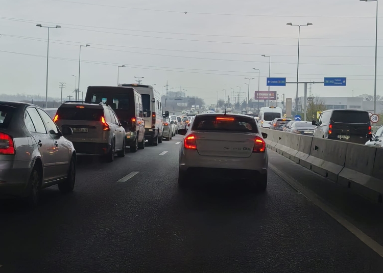 aglomeratie la intrarile in orasul constanta ce se intampla 692ea77b487ab