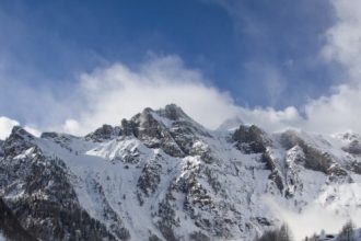 atentie turisti risc de avalansa grad 3 in muntii fagaras 69540472e0527