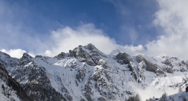 atentie turisti risc de avalansa grad 3 in muntii fagaras 69540472e0527