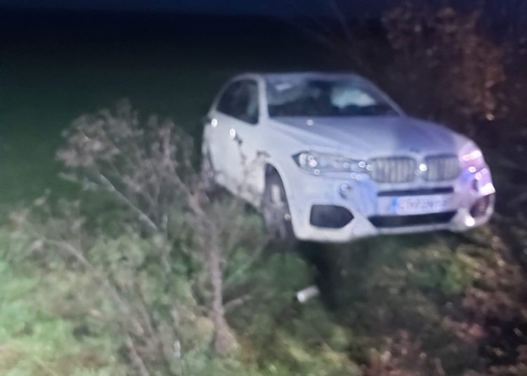 autoturism rastunat in localitatea mihai viteazu doua victime au ajuns la spital 69344fee72e1c