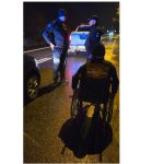 barbat in scaun cu rotile in pericol pe dn39 jandarmii au intervenit 69368461e8d2e