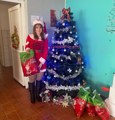 caravana faptelor bune a asociatiei suflete deschise a adus bucurie la scju constanta si la centrul de ingrijiri si asistenta poarta alba foto 694e74b1a7d9c