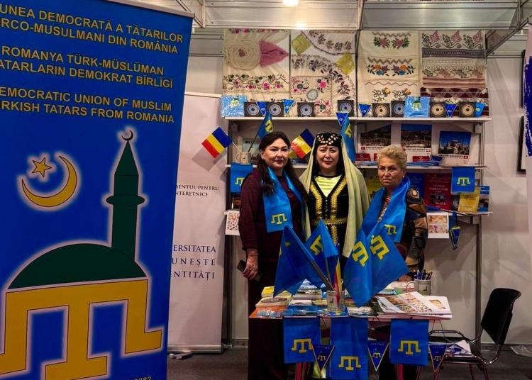 carti in limba tatara prezentate la targul gaudeamus de uniunea democrata a tatarilor turco musulmani din romania 69349076df705