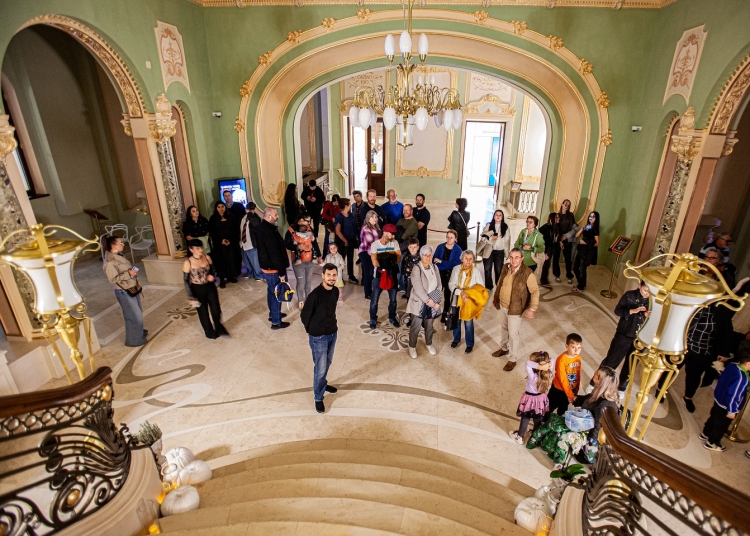 cazinoul din constanta magnet pentru vizitatori chiar si in plina iarna anamaria misa de sfantul stefan 1 000 de oameni au fost curiosi sa ii descopere misterul 69505b043f67f