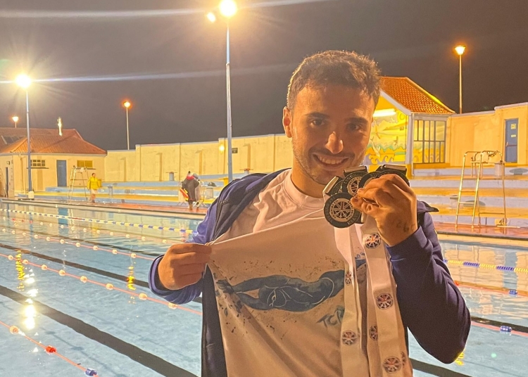 cinci medalii de aur pentru inotatorul cristian tranulea in scotia 69368015c2126