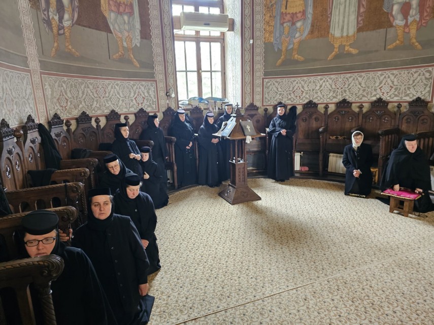 credinciosii il pomenesc pe sfantul spiridon facatorul de minuni 693bb284ce2f2