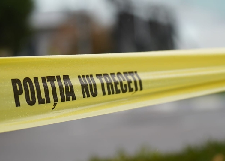 crima prin cruzimi un tanar de 26 de ani si a omorat tatal cu 18 lovituri de cutit 6932ce65917e8