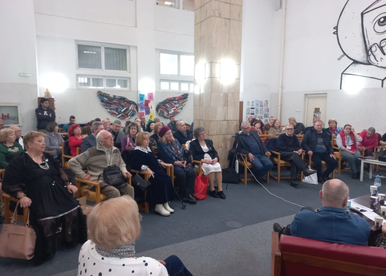 cristina tamas premiul opera omnia in cadrul evenimentului uniunii scriitorilor de la biblioteca judeteana constanta 694436b0671ff