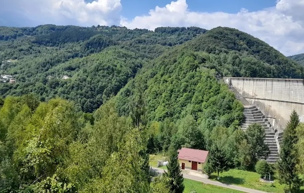 criza de la barajul paltinu un esec al institutiilor marcat de erori repetate si decizii intarziate 693011f2582ae