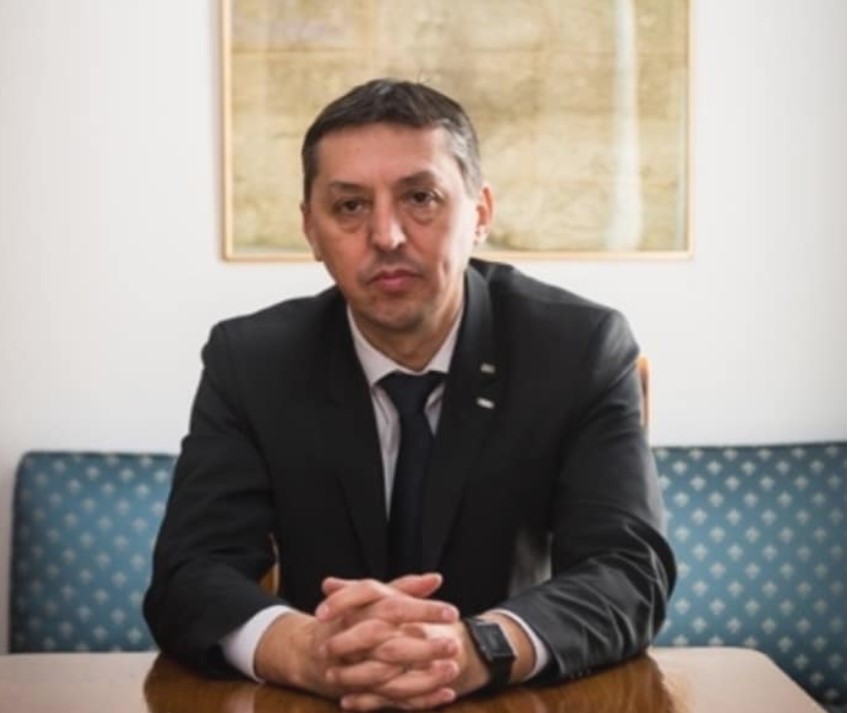 daniel david si ar fi dat demisia din functia de ministru al educatiei 694998162901f