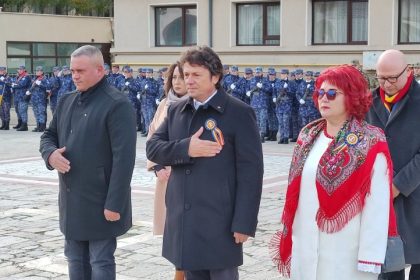 deputatul psd daniel georgescu a depus o coroana de flori la mangalia de ziua nationala a romaniei 692d7d62149a9