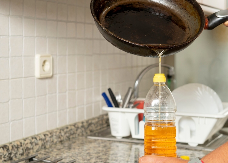 din tigaie in reciclare campanie verde pentru uleiul alimentar uzat la navodari 693484ab39957