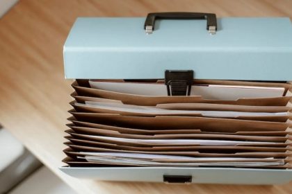 doi cetateni din ucraina deschid o firma imobiliara in navodari 6946ab5d2971d